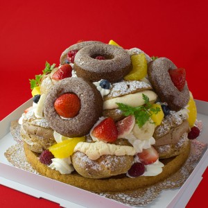 特別注文のお誕生日ケーキ