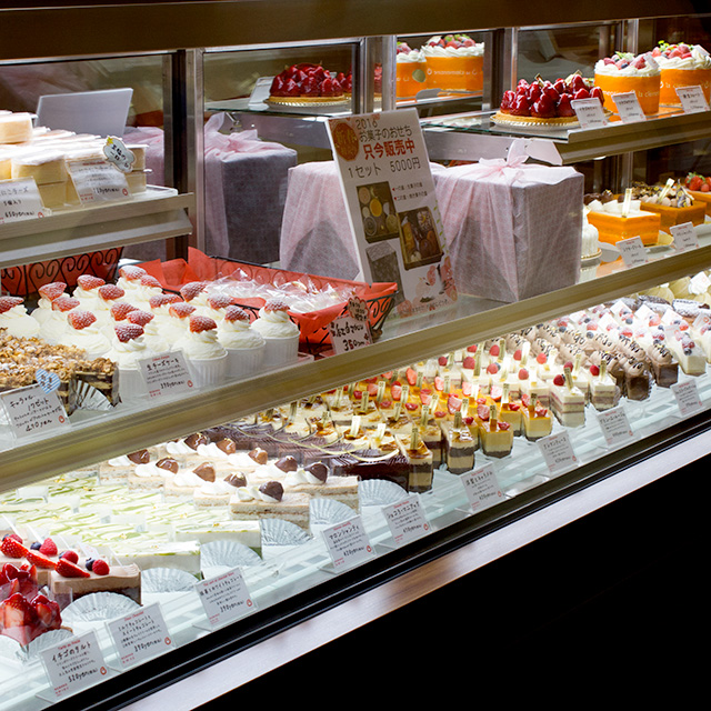 2016年1月1日開店前のショーケース