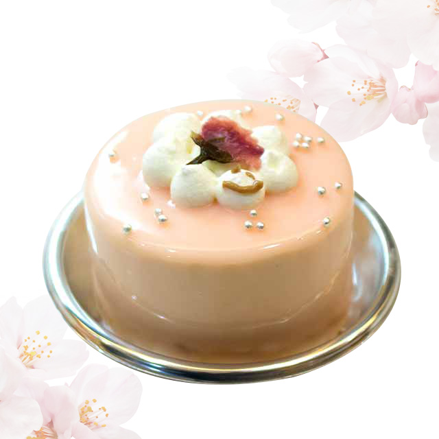 桜のケーキです。ほんのわずかな期間の限定です。